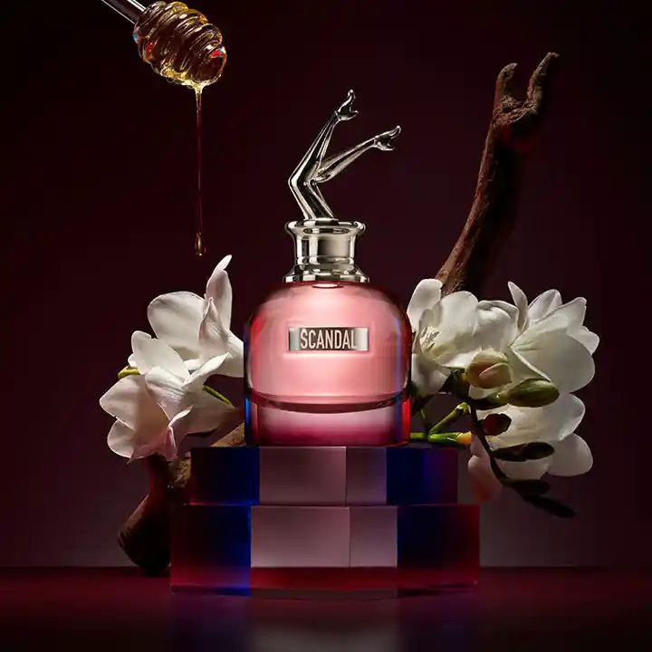 عطر ادکلن ژان پل گوتیه اسکندال بای نایت ۸۰میل با طبع شیرین مناسب برای بانوان