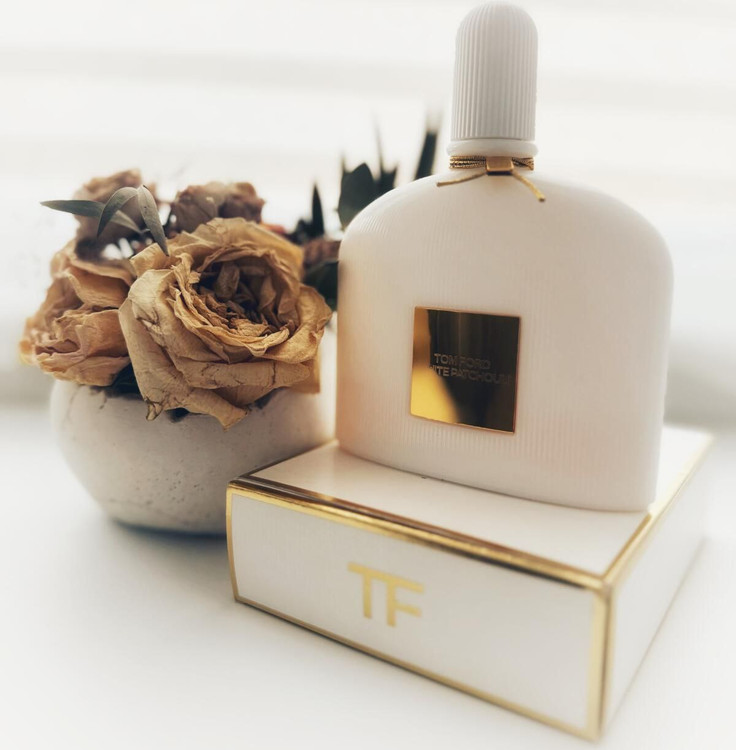 عطر ادکلن تام فورد وایت پچولی ۱۰۰میل مناسب برای بانوان با طبع گرم و تلخ