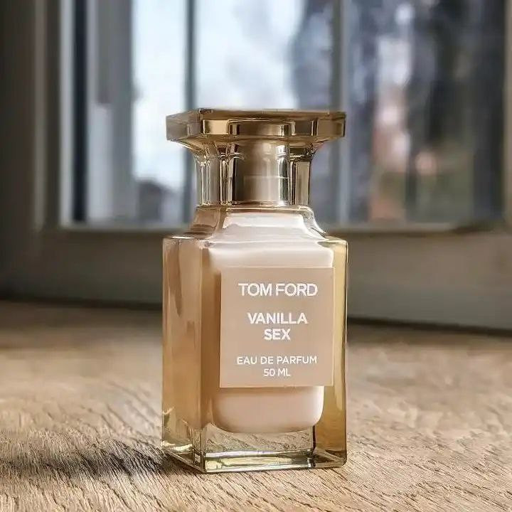 عطر ادکلن تام فورد وانیلا سکس ۵۰میل مناسب برای آقایان و بانوان با طبع گرم و تند